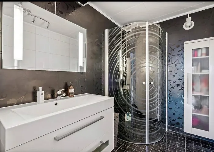 Апартаменты Rolig Og Avslappende Тромсё